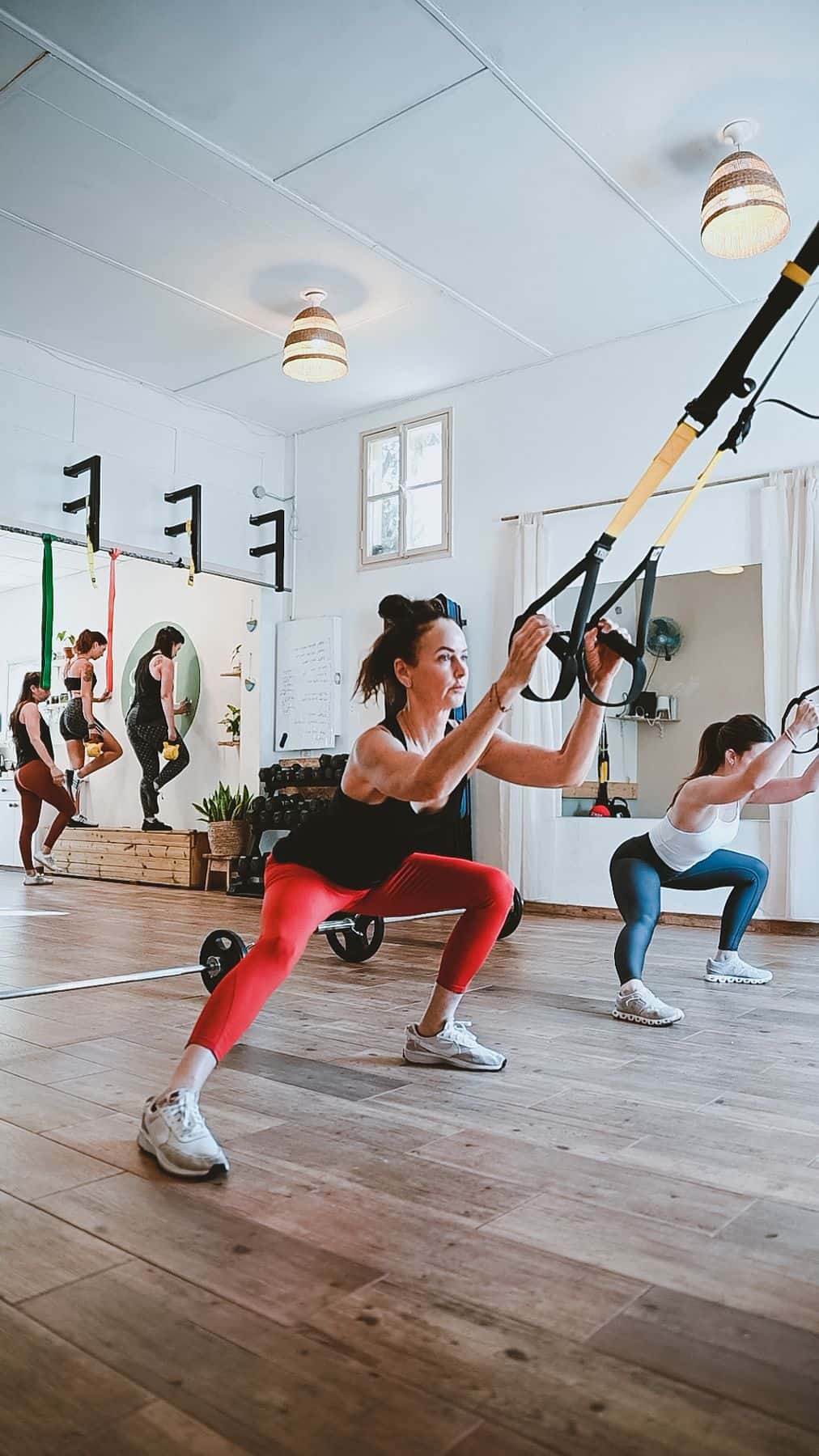 שיעור TripleFIT קבוצתי בסטודיו המואר